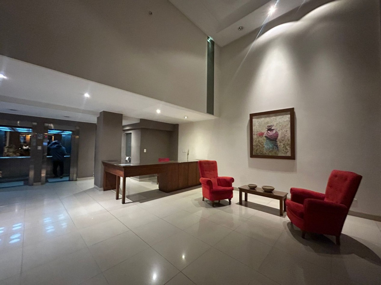 VENTA HERMOSO DEPARTAMENTO CENTRICO