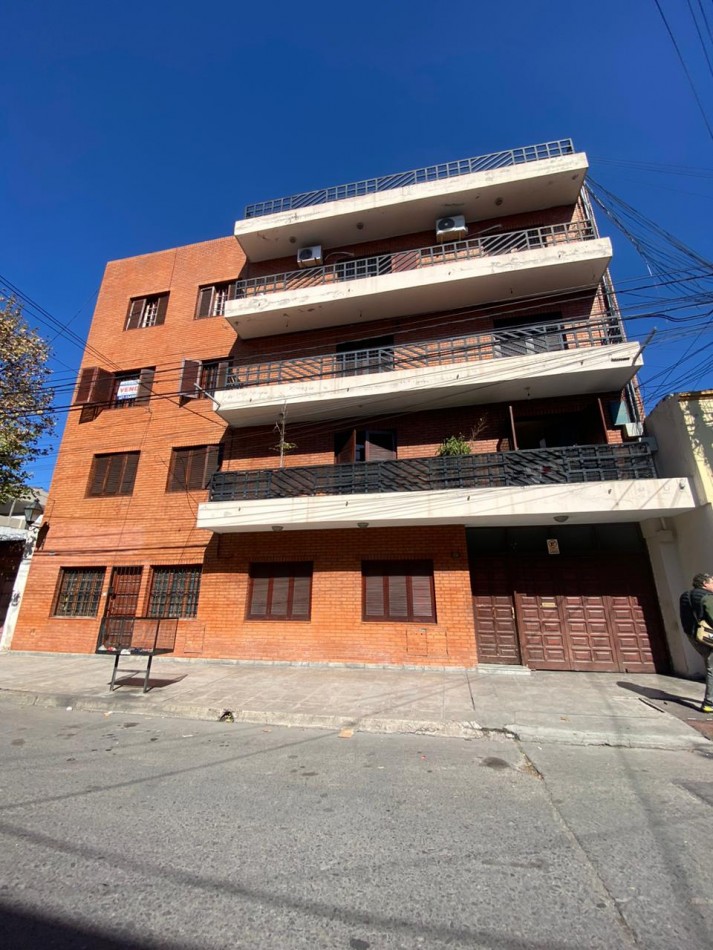 VENTA OPORTUNIDAD DEPARTAMENTO CENTRICO