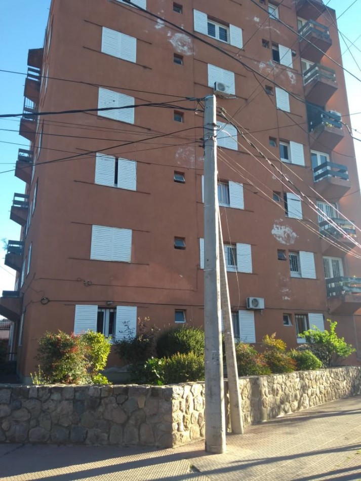 HERMOSO DEPARTAMENTO TRES CERRITOS