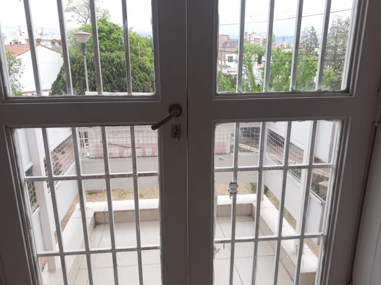 HERMOSO DEPARTAMENTO TRES CERRITOS