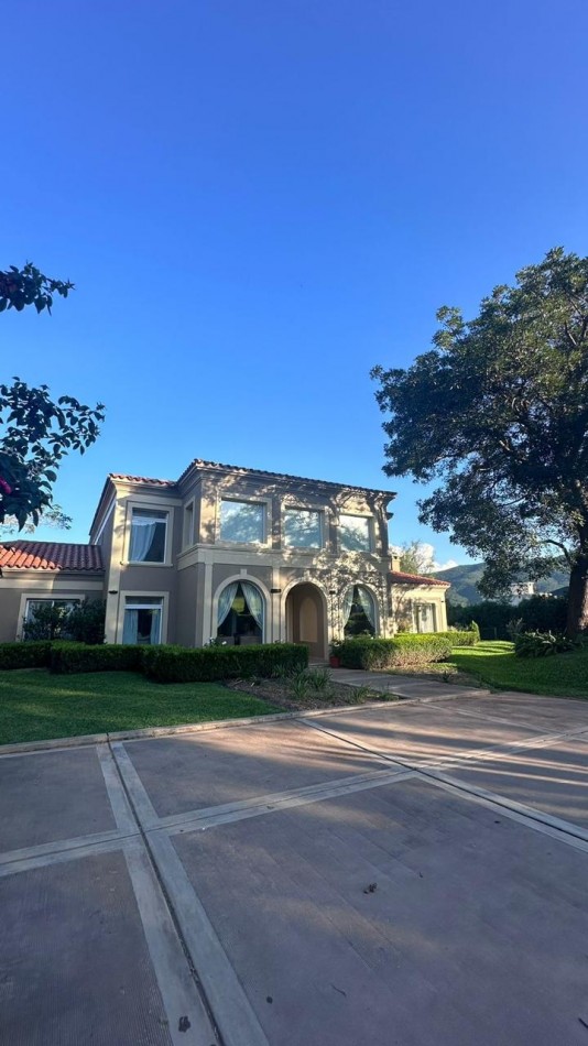 EXCLUSIVA CASA EN ALQUILER AMOBLADA ZONA NORTE