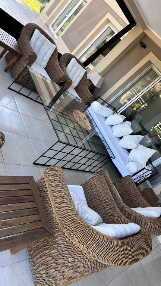EXCLUSIVA CASA EN ALQUILER AMOBLADA ZONA NORTE
