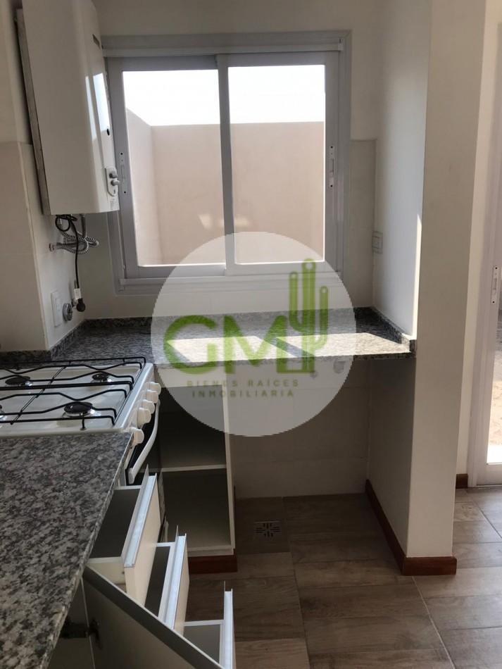 VENTA DUPLEX  IMPECABLE OPORTUNIDAD