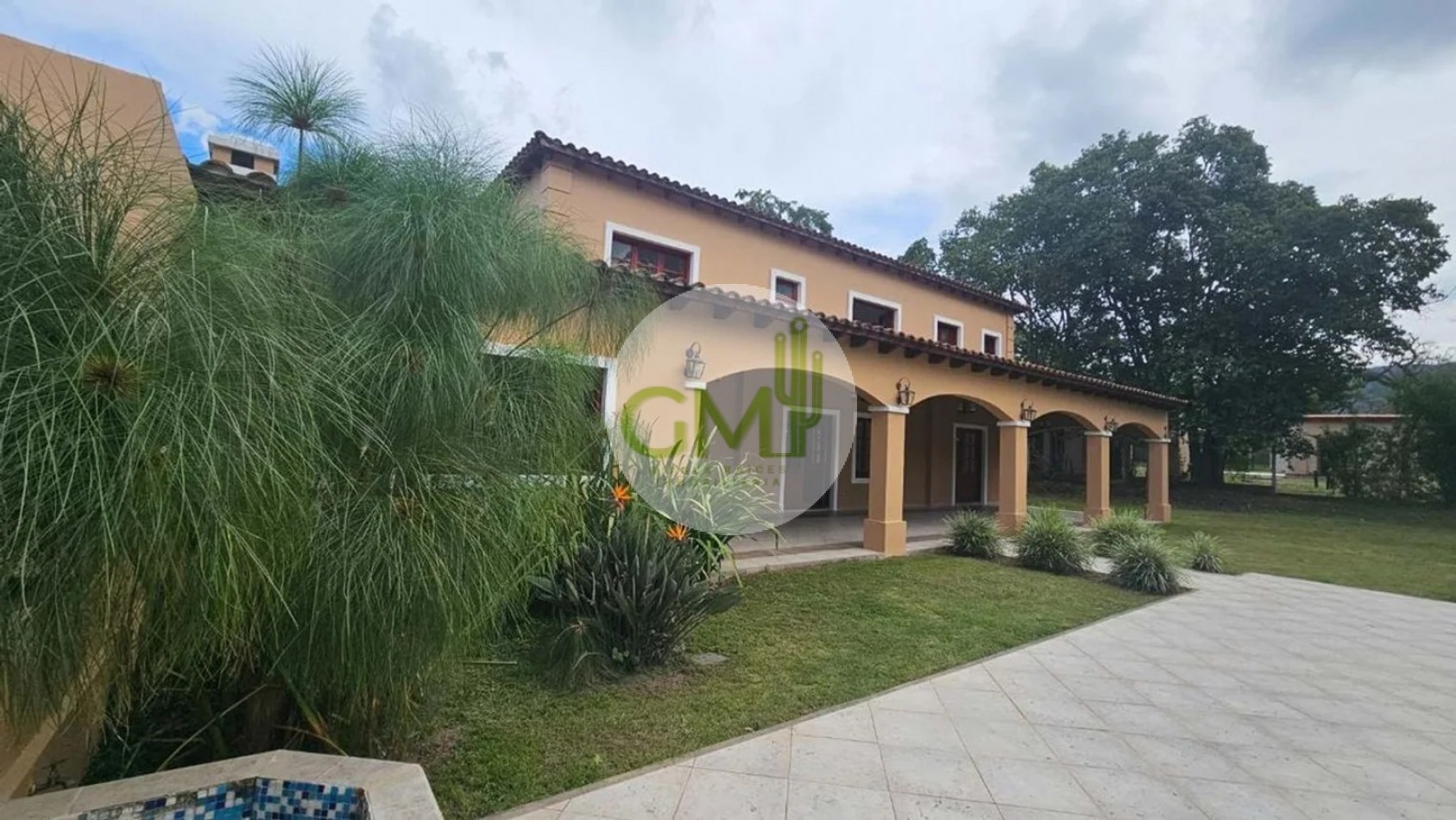 ESPECTACULAR PROPIEDAD EN VILLA SAN LORENZO