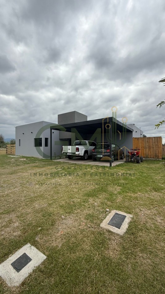 OPORTUNIDAD CASA EN LA VERBENA frente aeropuerto