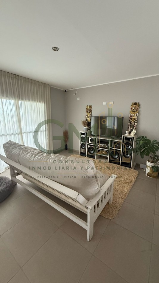 OPORTUNIDAD CASA EN LA VERBENA frente aeropuerto