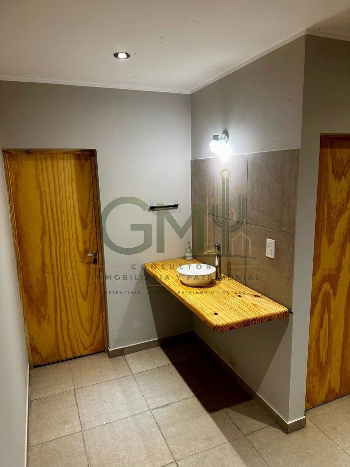 OPORTUNIDAD CASA EN LA VERBENA frente aeropuerto