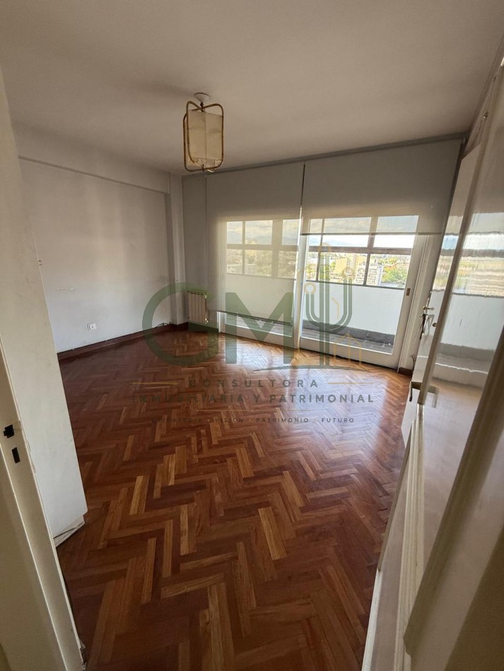 EXCLUSIVO PISO CON TERRAZA ZONA RESIDENCIAL 