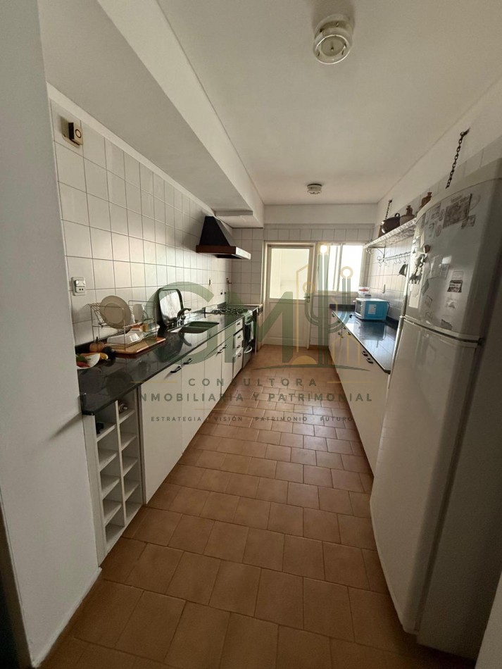 EXCLUSIVO PISO CON TERRAZA ZONA RESIDENCIAL 