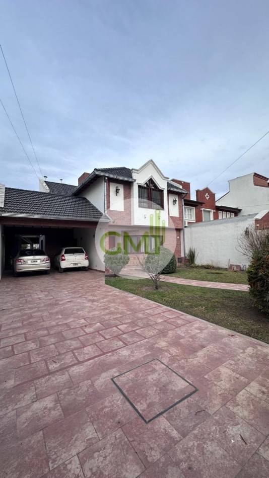 ESPECTACULAR CASA EN VENTA GRAND BOURG