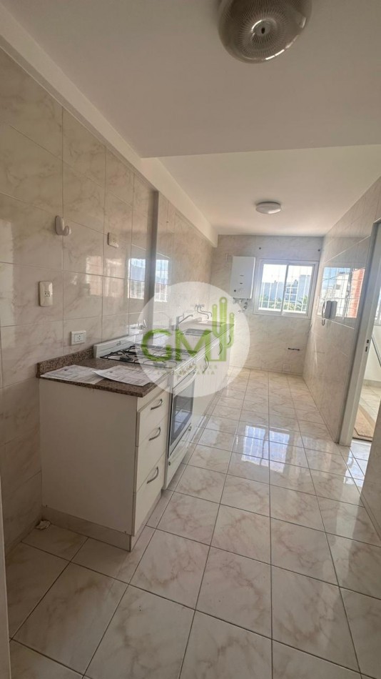 EXCLUSIVO DEPARTAMENTO AVENIDA REYES CATOLICOS