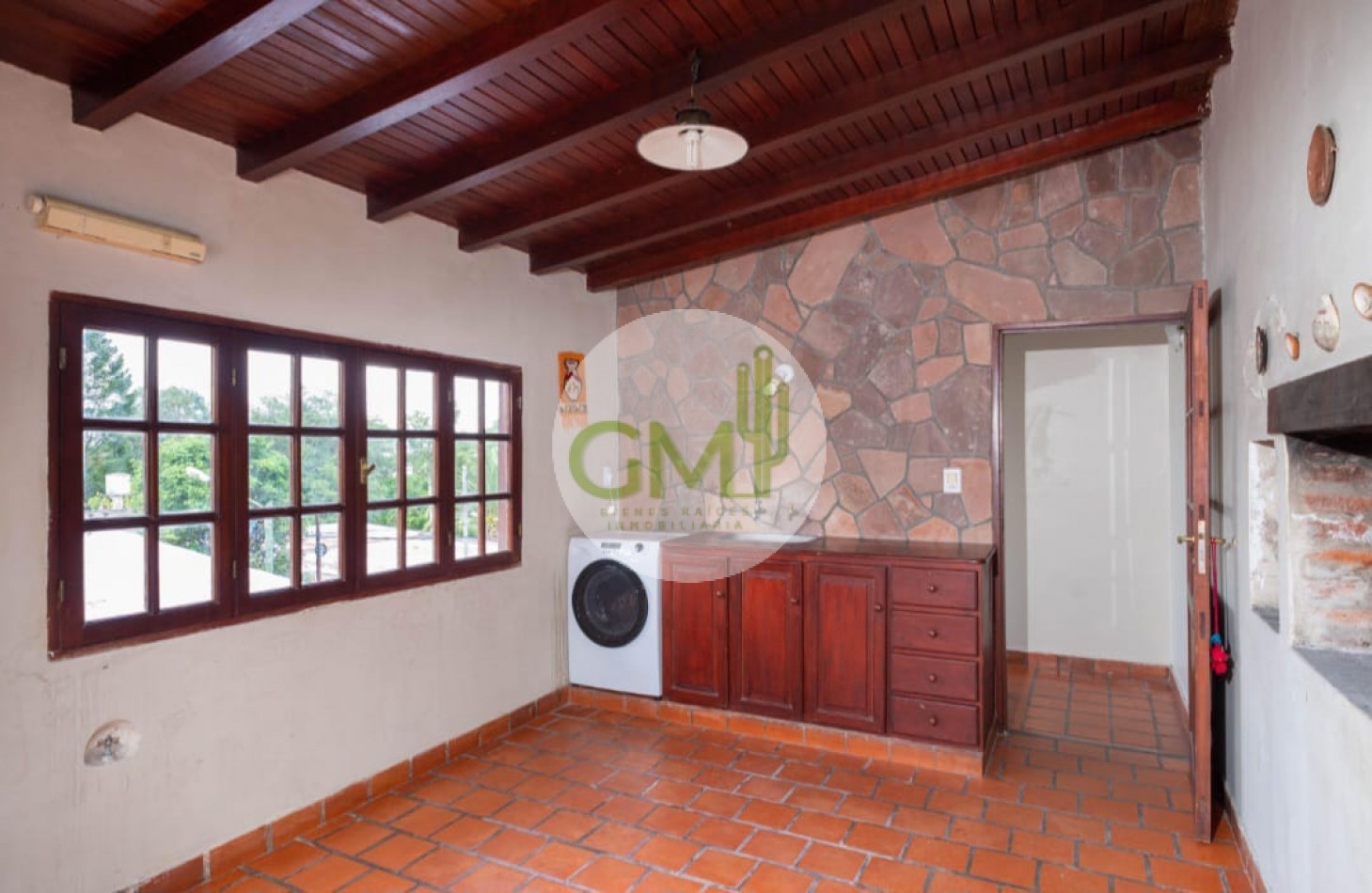 VENTA OPORTUNIDAD CASA TRES PLANTAS 