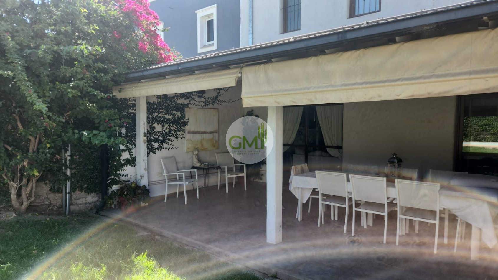 MAGNIFICA PROPIEDAD EN EL CORAZON DE GRAND BOURG