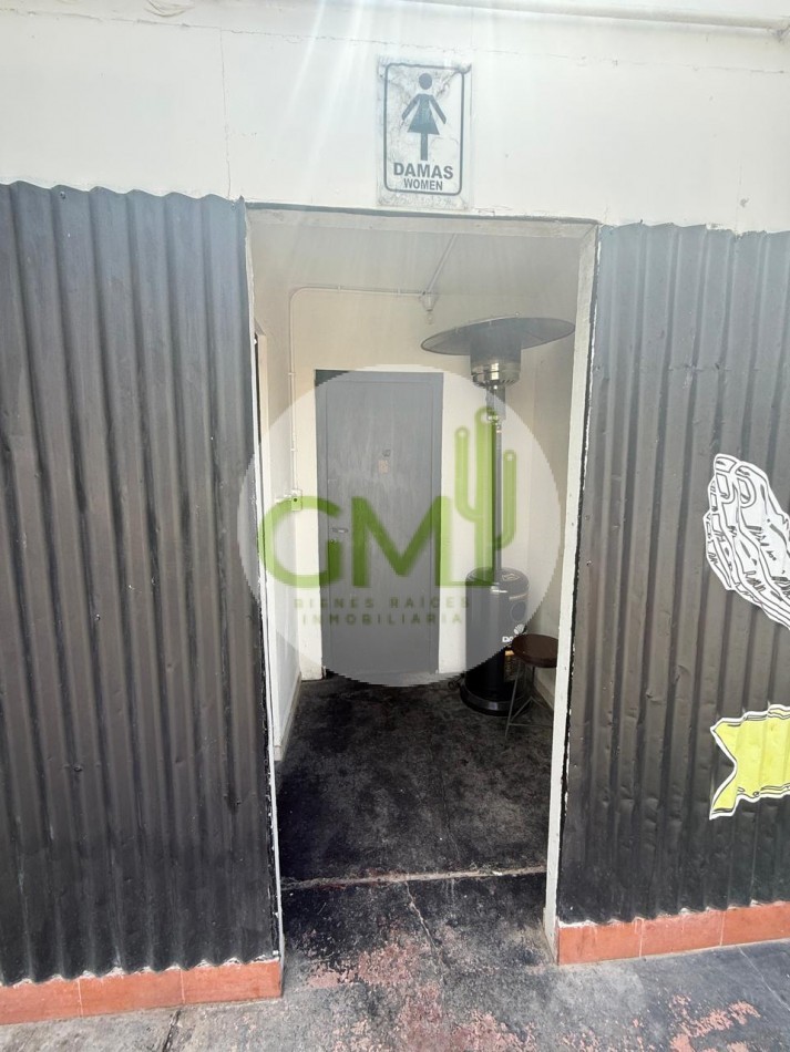 LOCAL COMERCIAL APTO GASTRONOMIA U OTROS RUBROS EN PPAL AVENIDA DE TRES CERRITOS