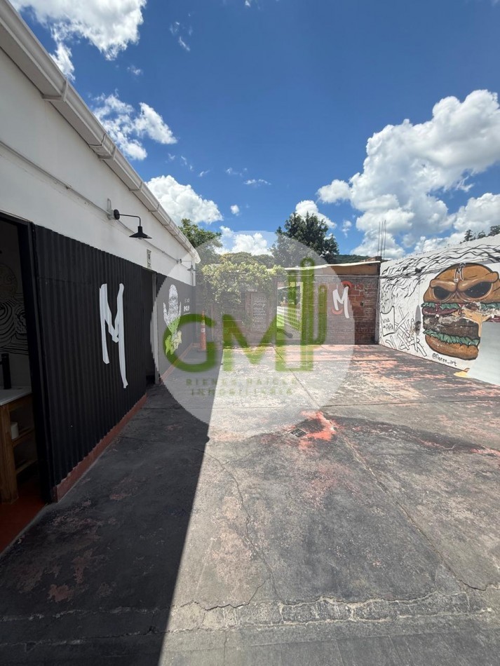 LOCAL COMERCIAL APTO GASTRONOMIA U OTROS RUBROS EN PPAL AVENIDA DE TRES CERRITOS