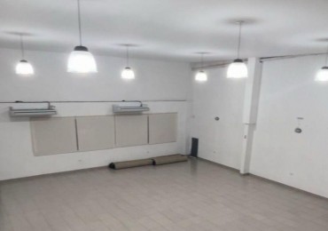 ALQUILER SALON COMERCIAL