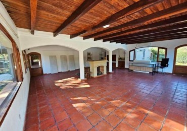 ALQUILER SALON COMERCIAL