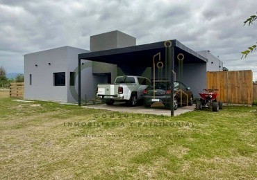 OPORTUNIDAD CASA EN LA VERBENA frente aeropuerto