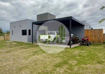 OPORTUNIDAD CASA EN LA VERBENA frente aeropuerto